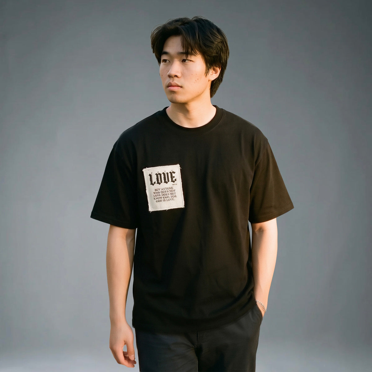 God is Love - Oversized Tshirt