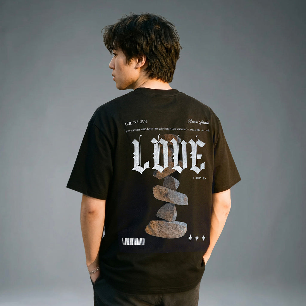 God is Love - Oversized Tshirt