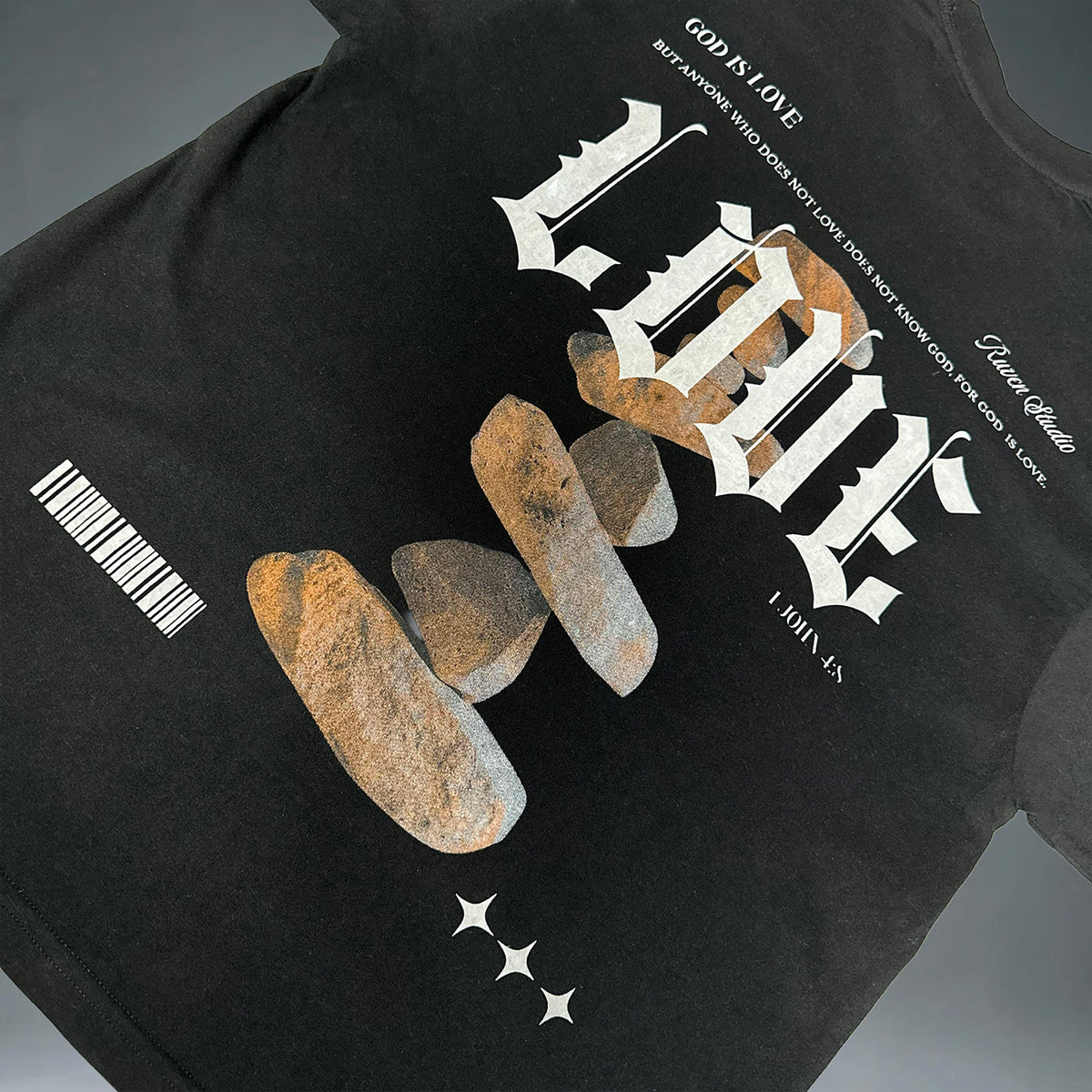 God is Love - Oversized Tshirt