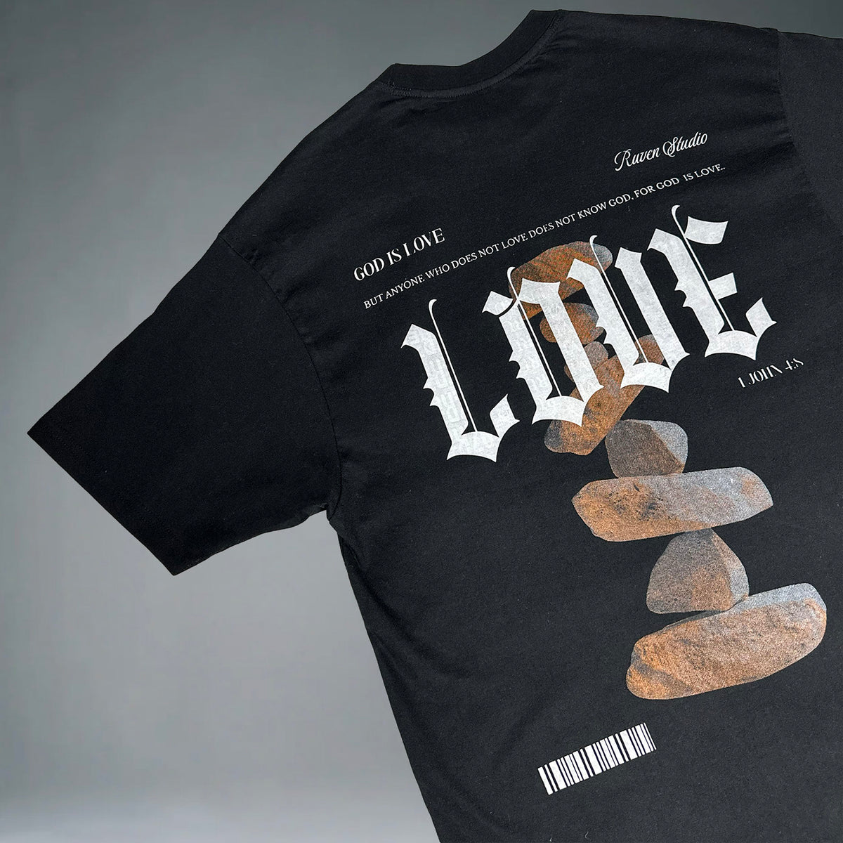 God is Love - Oversized Tshirt