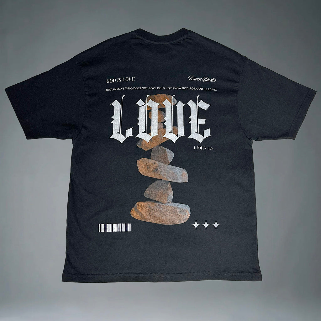 God is Love - Oversized Tshirt