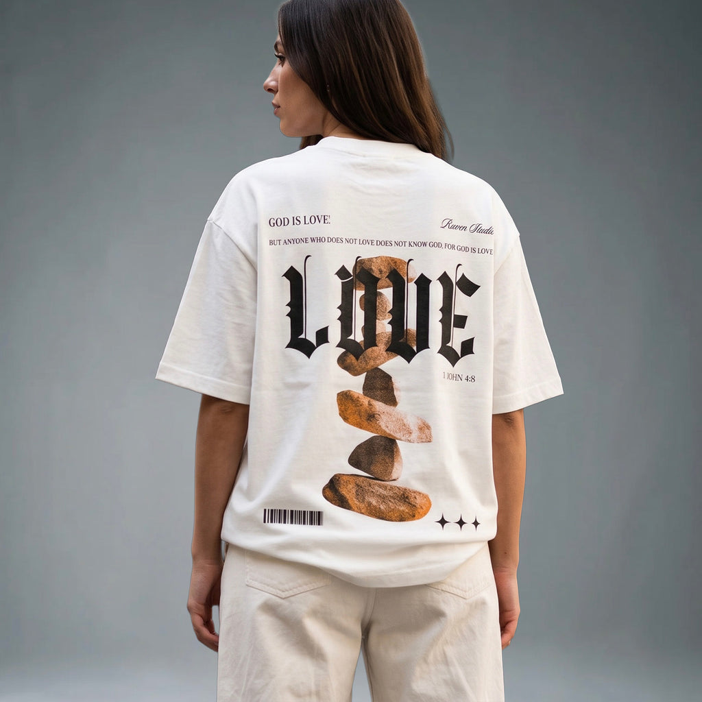 God is Love - Oversized Tshirt