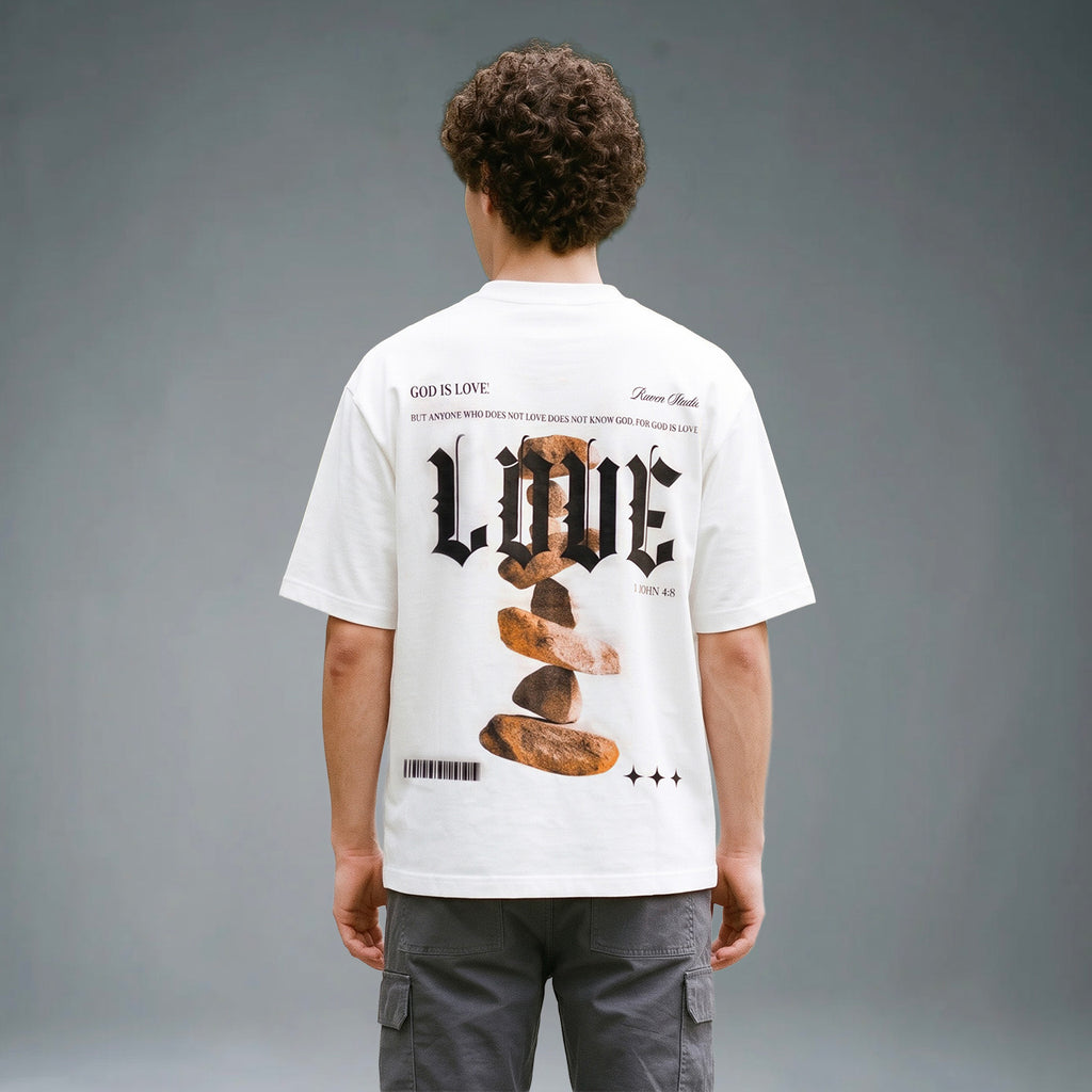 God is Love - Oversized Tshirt
