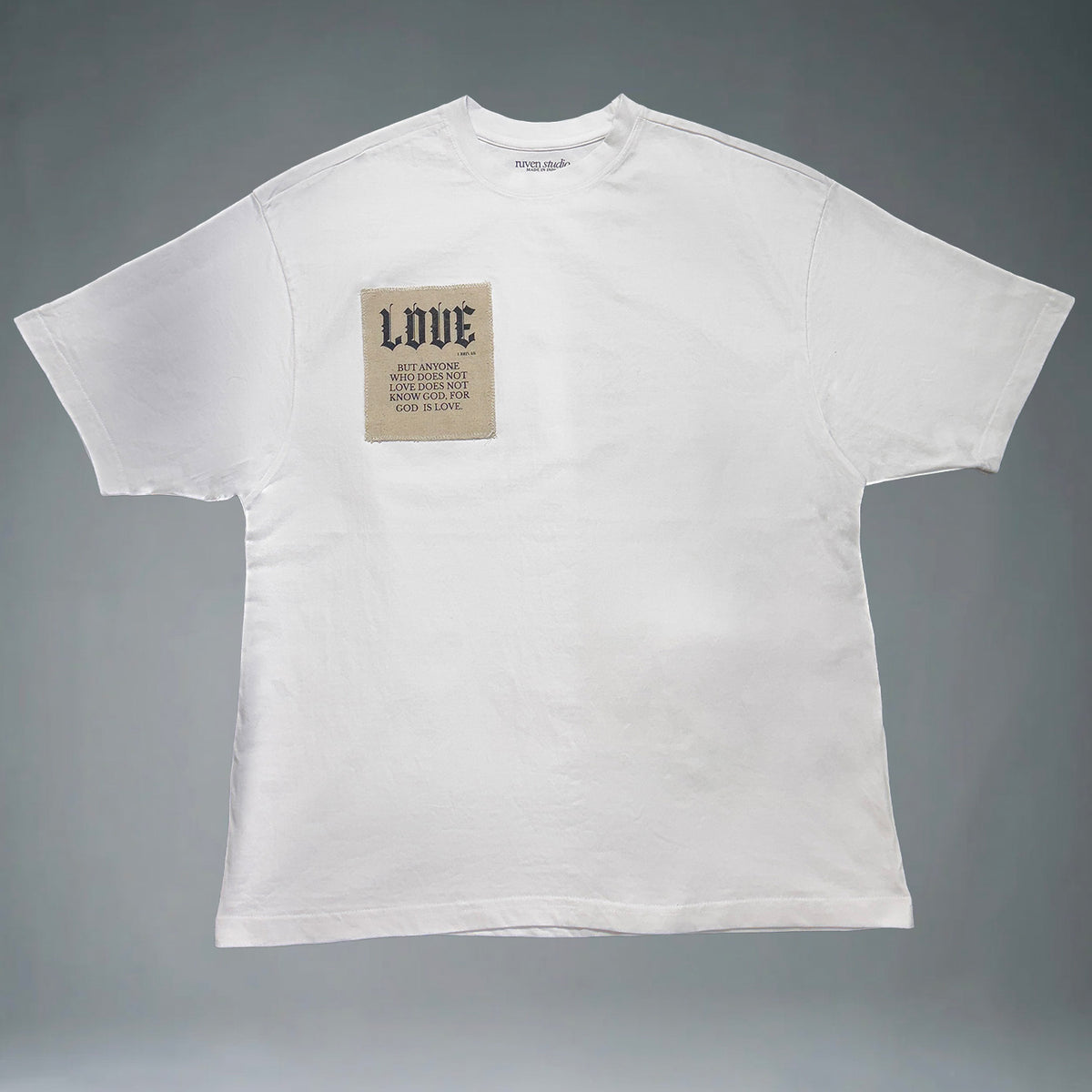 God is Love - Oversized Tshirt