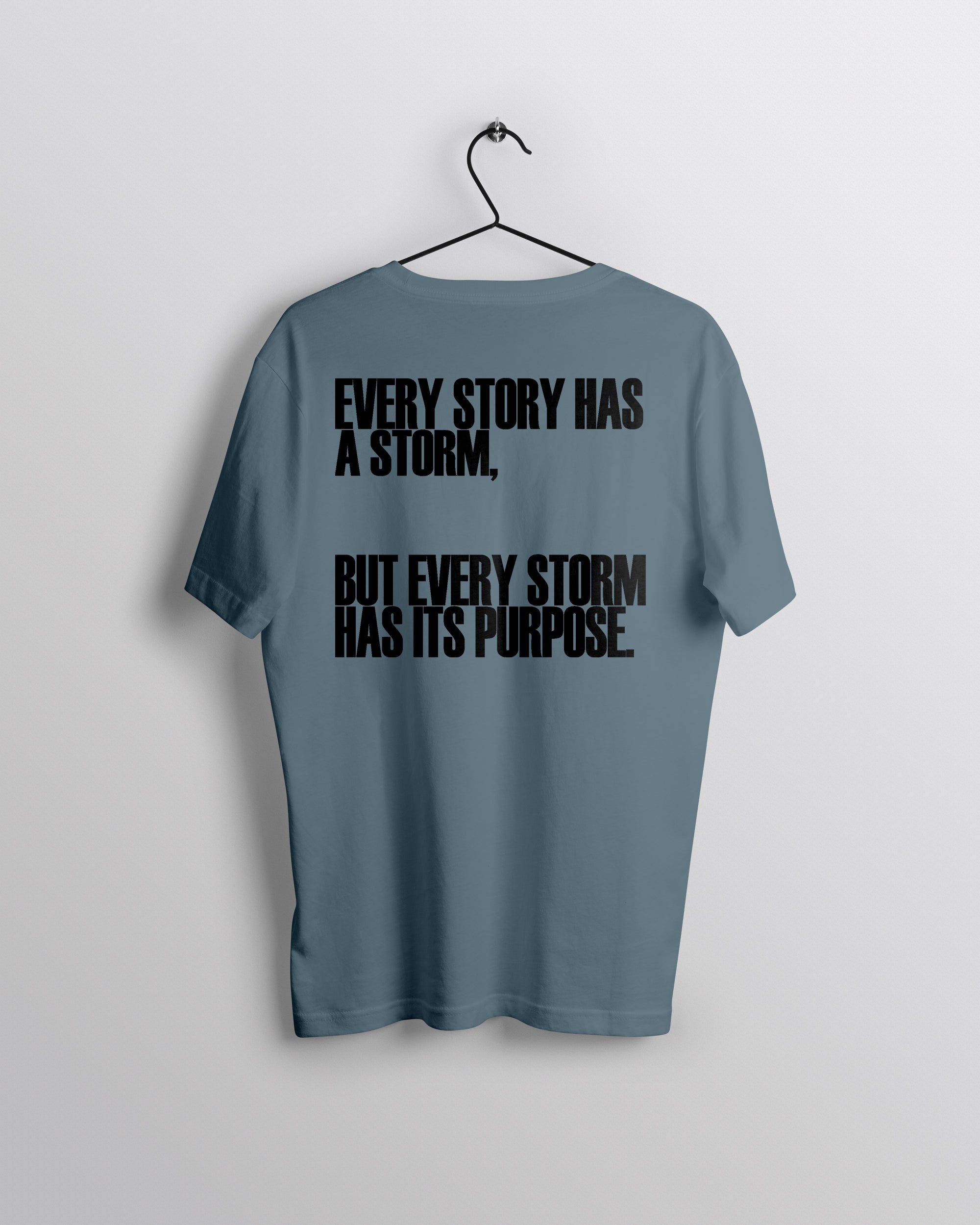 A STORM - Oversized Tshirt